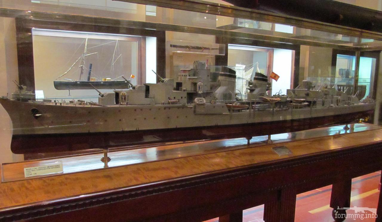 115305 - Модель легкого крейсера Mendes Nunes, вид после модернизации.