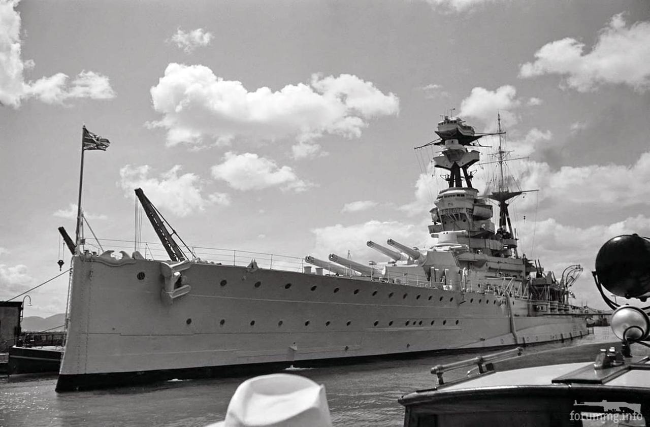 124973 - Линкор HMS Ramillies в Гибралтаре, 26 мая 1939 г.