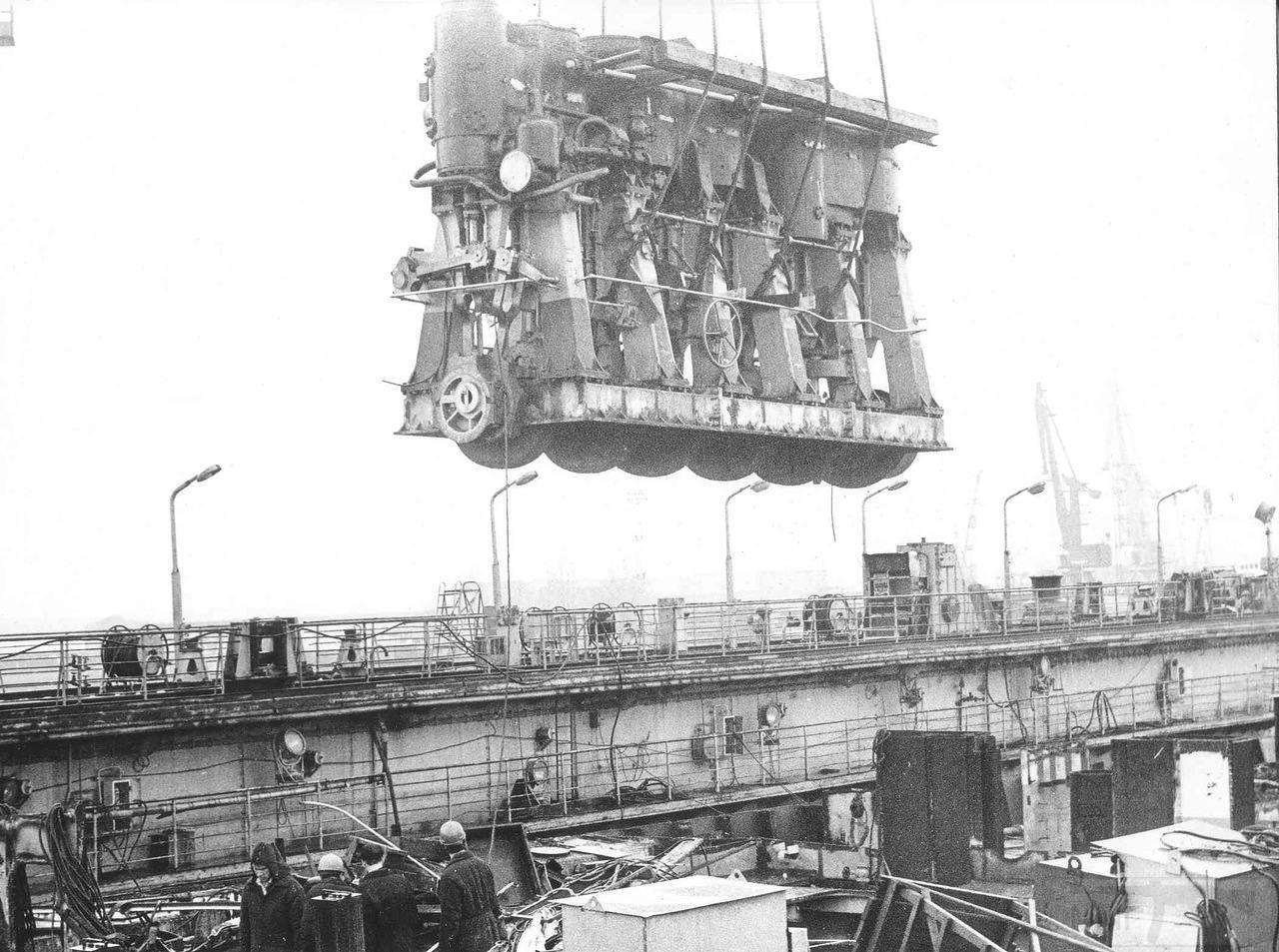 12645 - Восстановительный ремонт крейсера "Аврора" на заводе имени Жданова, 1984-1987 годы