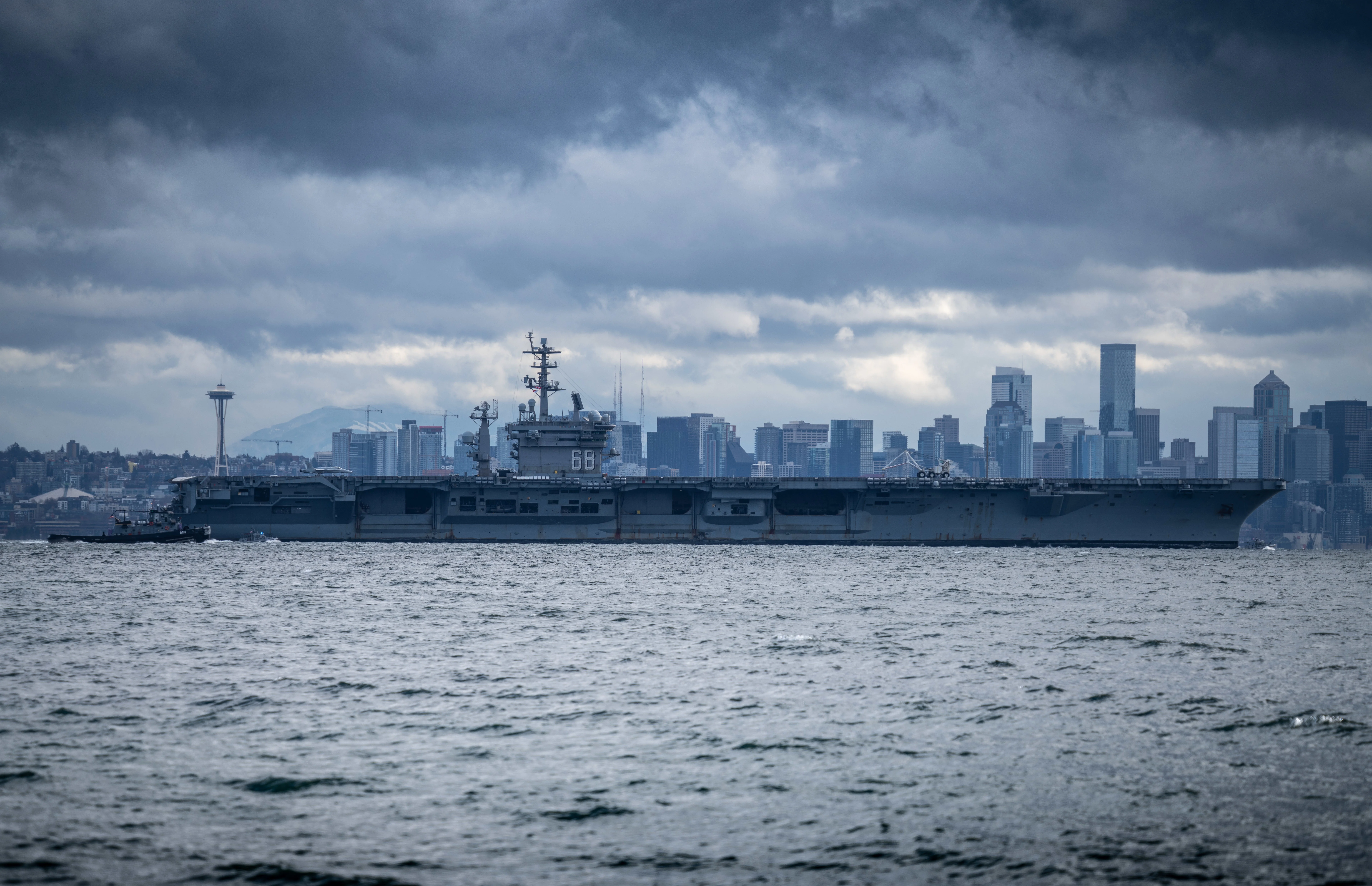 126535 - USS Nimitz (CVN-68) в Сиэттле.