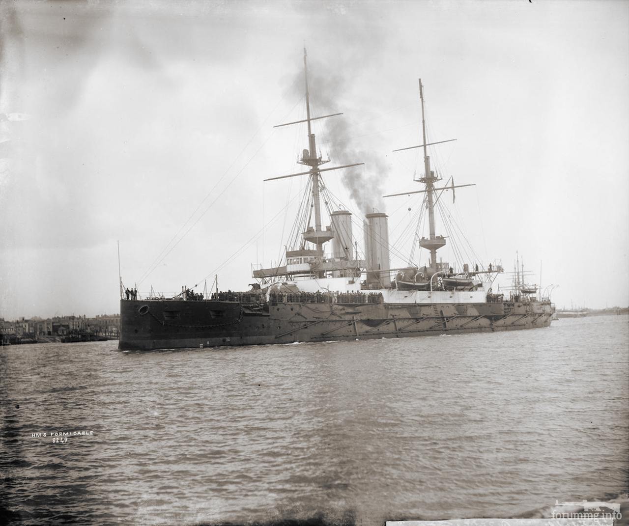 127156 - Броненосец HMS Formidable в викторианской расцветке.