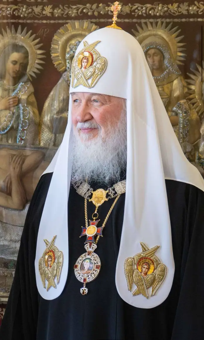 164212 - 8 травня 2025 року. Кіріл Гундяєв із панагією, яка ймовірно належить покійному митрополиту Володимиру (Сабодану)