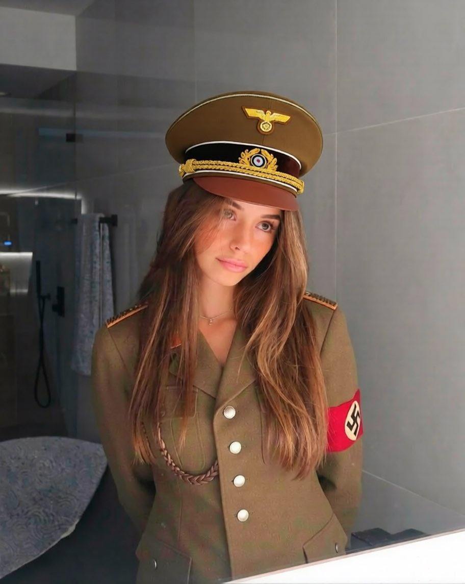 166741 - Феминизация войны