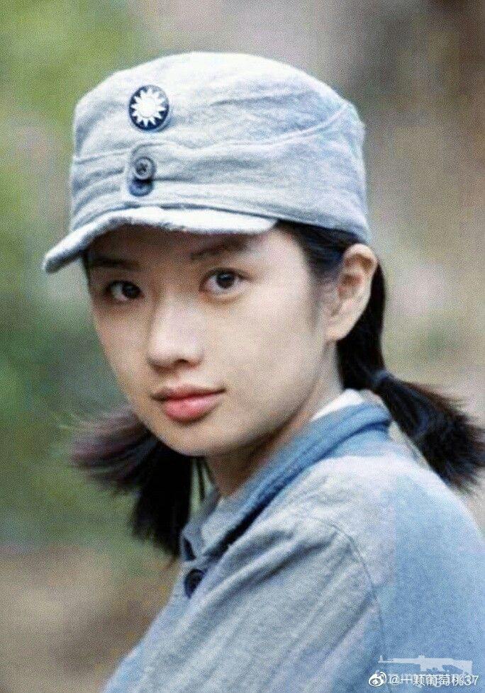 167171 - Феминизация войны