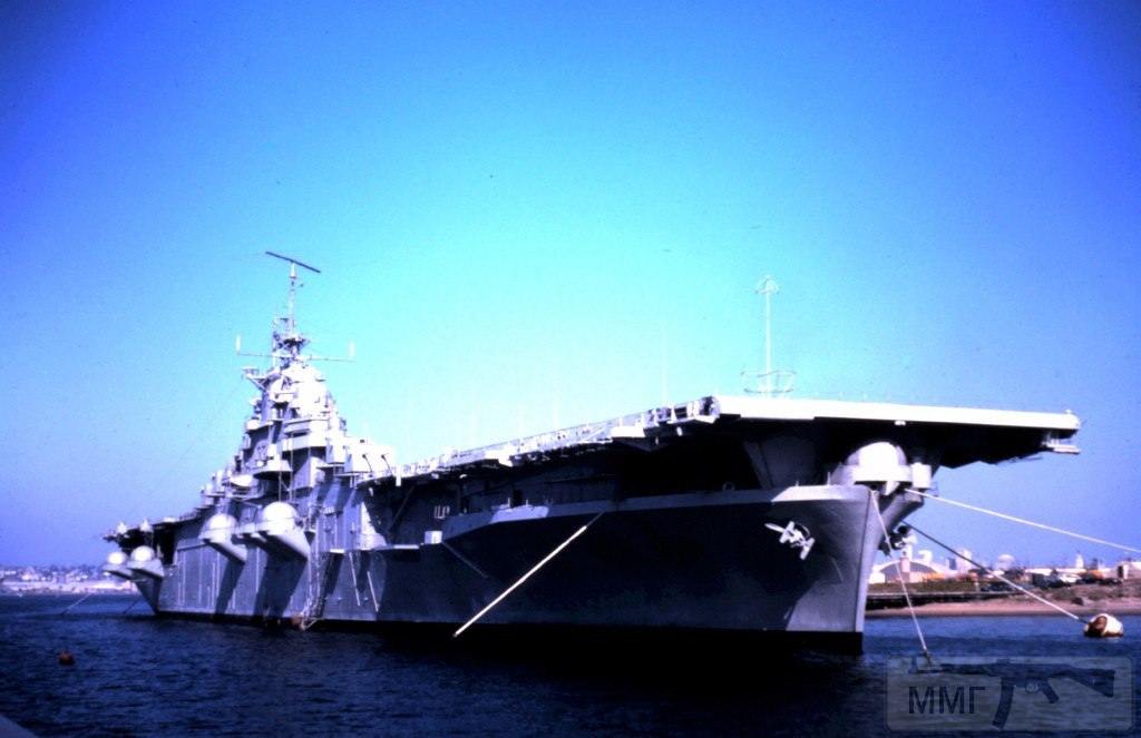 20333 - USS Bunker Hill (CV-17)