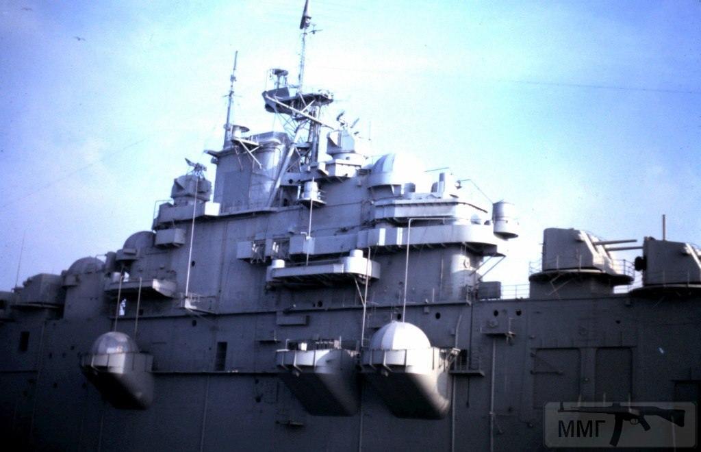 20334 - USS Bunker Hill (CV-17)