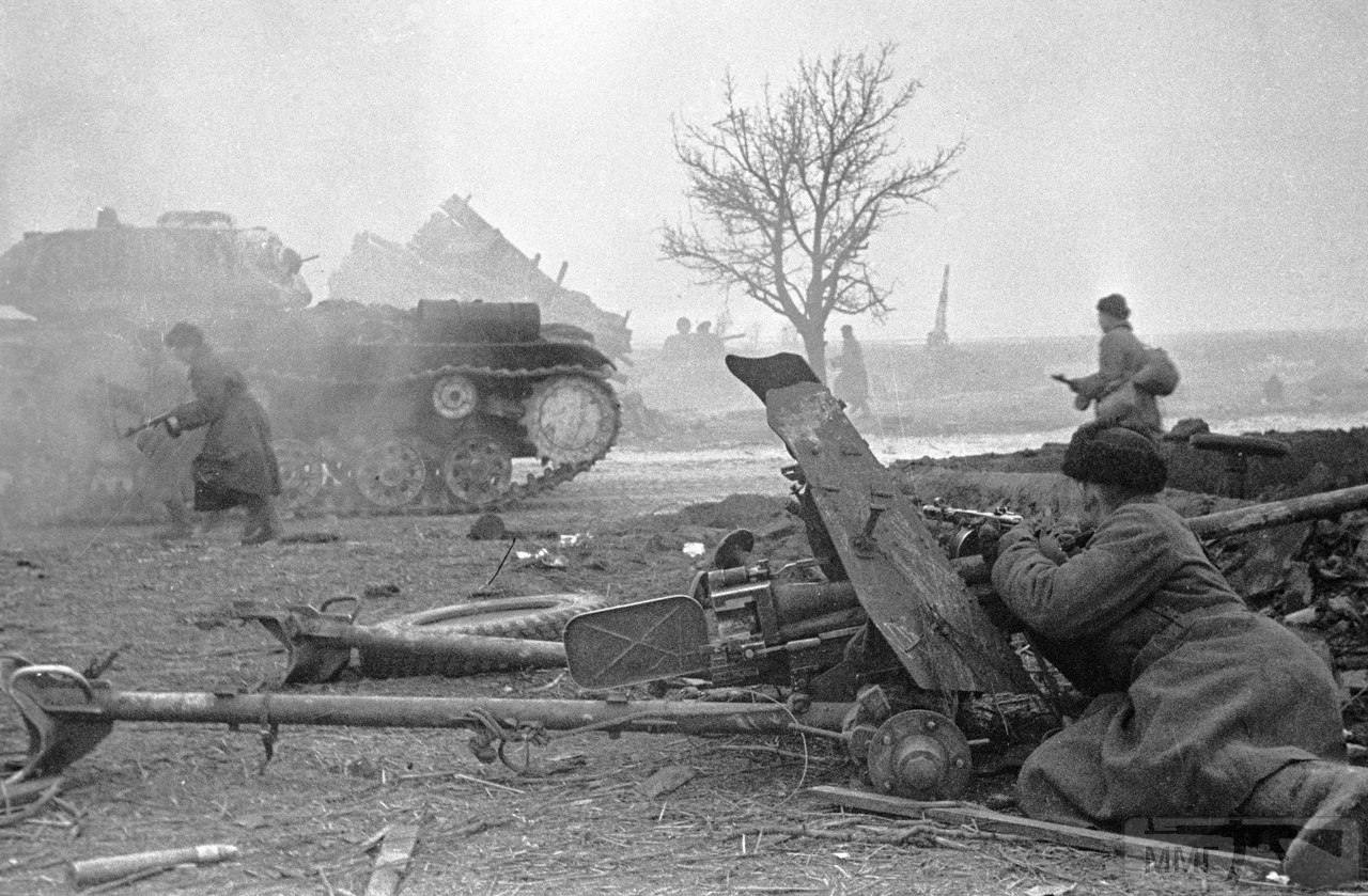 23130 - Военное фото 1941-1945 г.г. Восточный фронт.