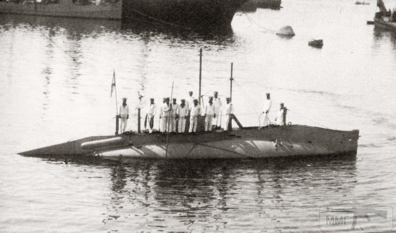 31074 - Подводные лодки того времени.