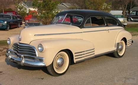 3642 - 1946 Chevrolet Fleetline Aerosedan