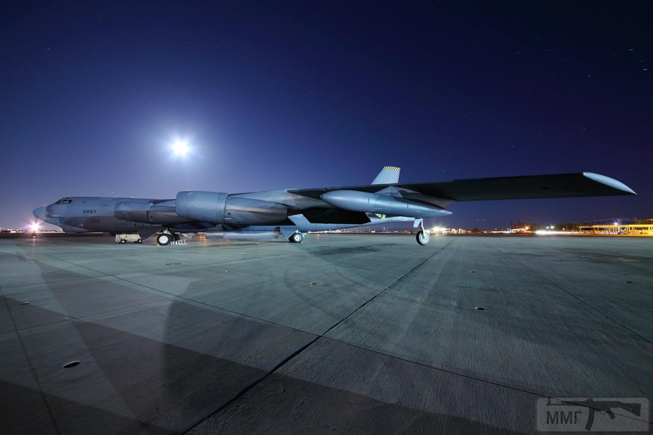 36688 - B-52 Stratofortress