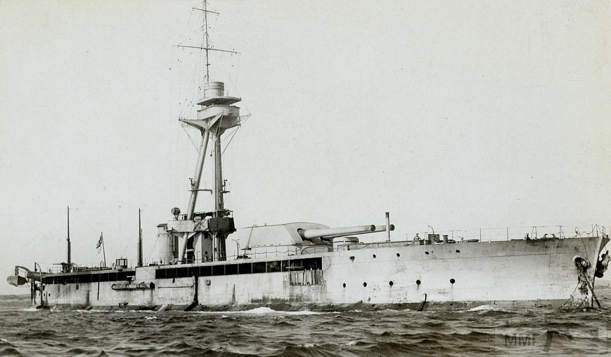 37482 - HMS Roberts