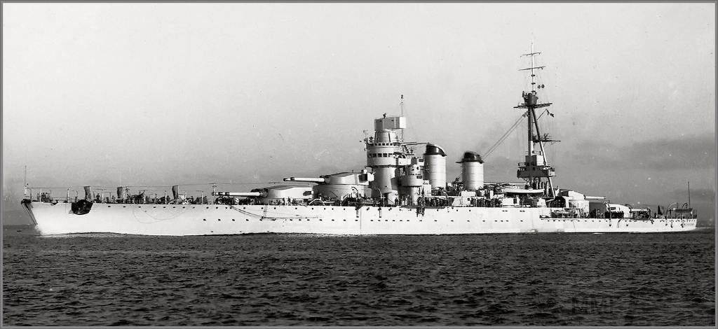 4009 - Italian battleship Giulio Cesare - в будущем трагически известный "Новороссийск"