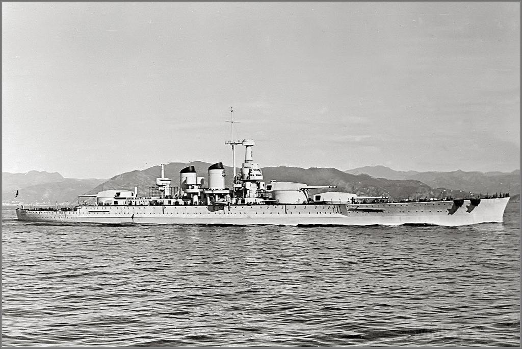 4011 - Italian battleship Littorio in the Gulf of Genoa, 1939