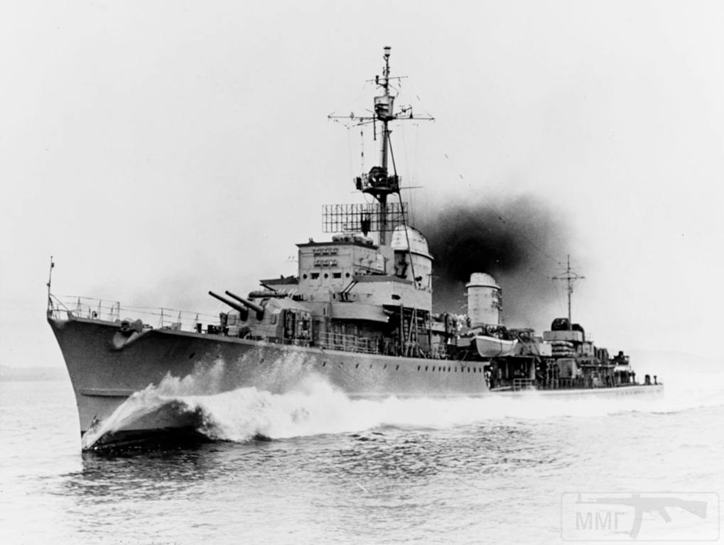 4097 - German destroyer Z39 under US flag as DD-939 in 1945