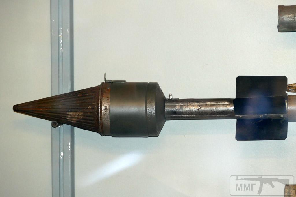 44927 - Ручной противотанковый гранатомет Panzerfaust (Faustpatrone)