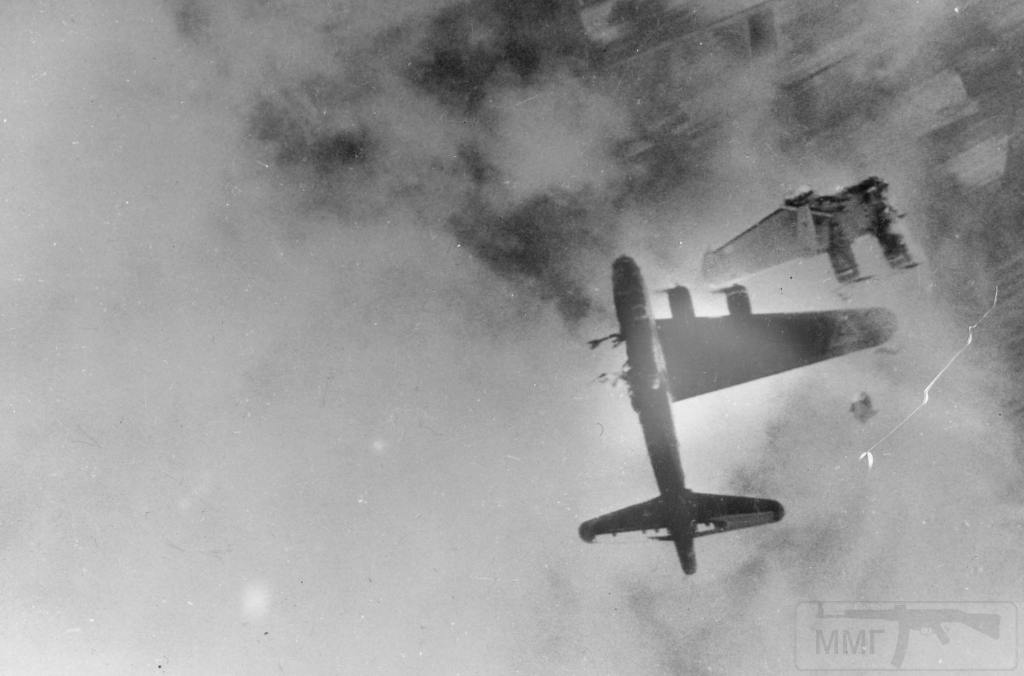 5057 - B-17F Destroyed by a Me-262