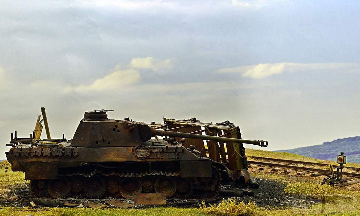 76953