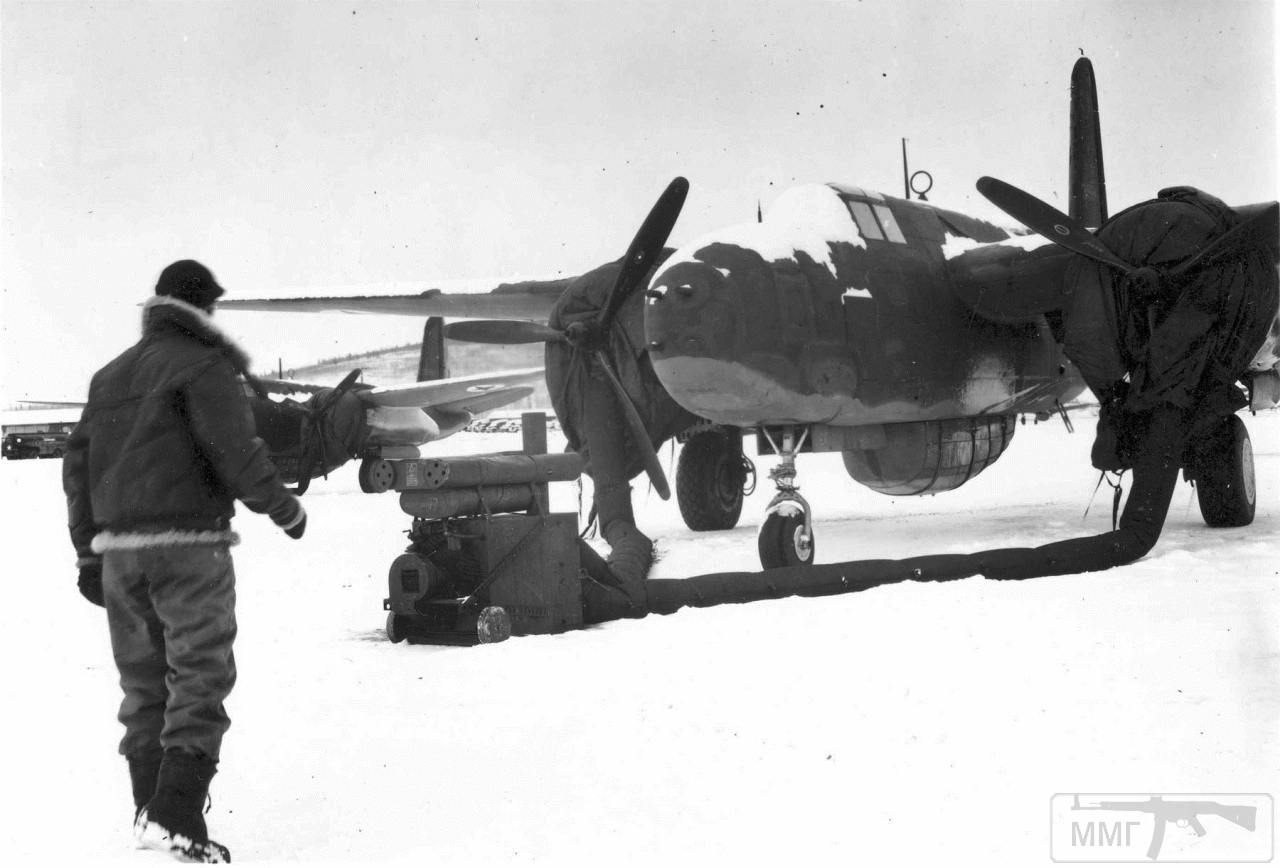 60073 - Советские авиаторы на самолетах Ленд-лиза