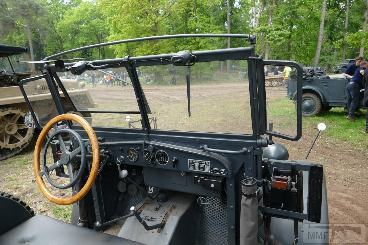 60676 - Грузовые и спец.автомобили Третьего рейха