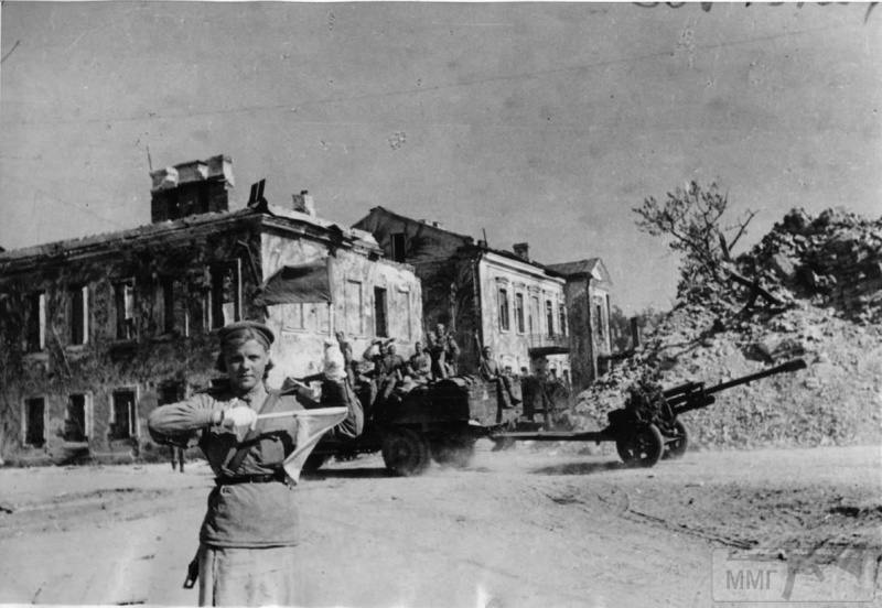 64674 - Женщины на войне.