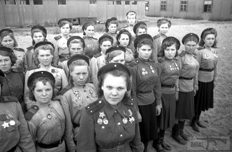 65078 - Женщины на войне.