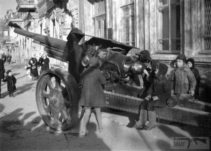 68215 - Діти на війні.