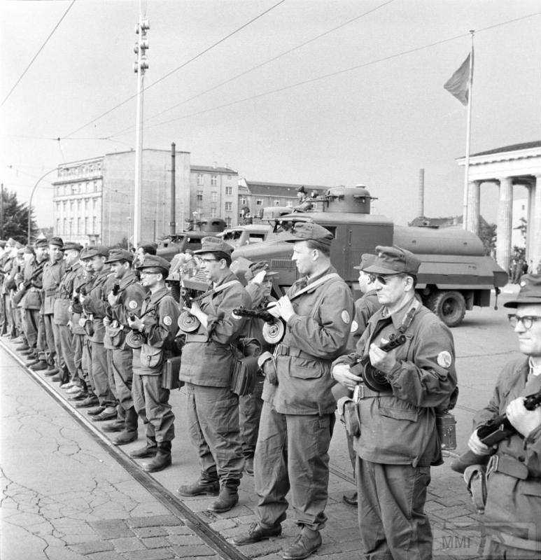 70135 - Холодная война. Фототема