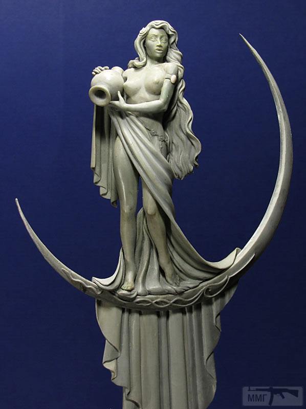 Богиня луны 5 букв. Нюкта богиня древней Греции. Геката богиня Луны.