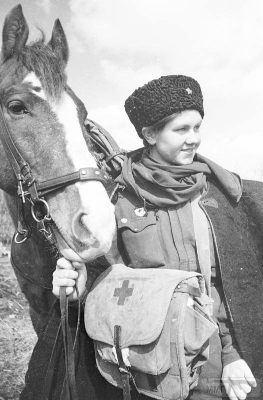 75687 - Женщины на войне.