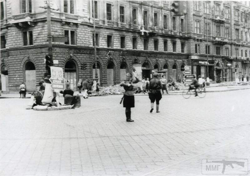 75762 - Женщины на войне.