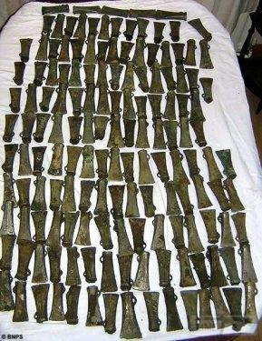 82566 - Топори бойові і не тільки.