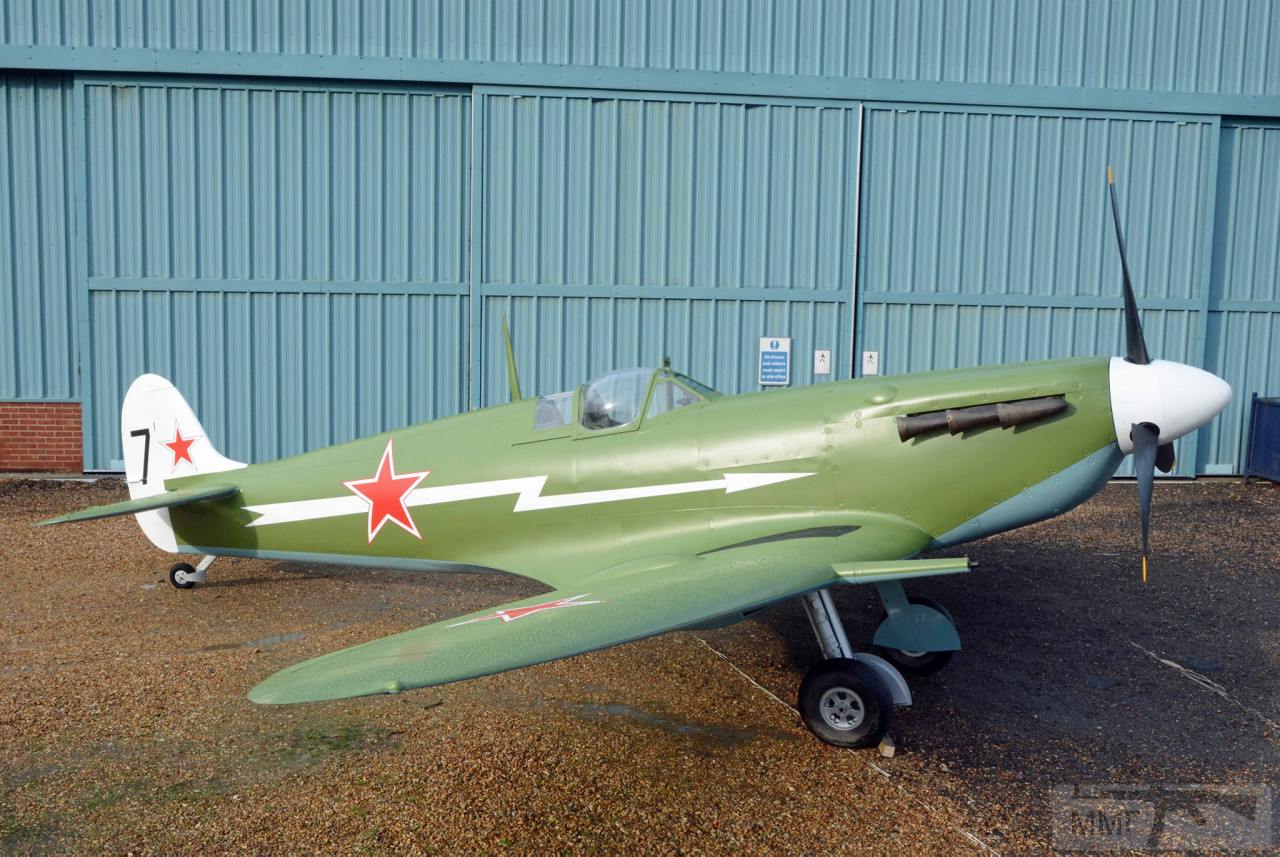 84963 - Советские авиаторы на самолетах Ленд-лиза