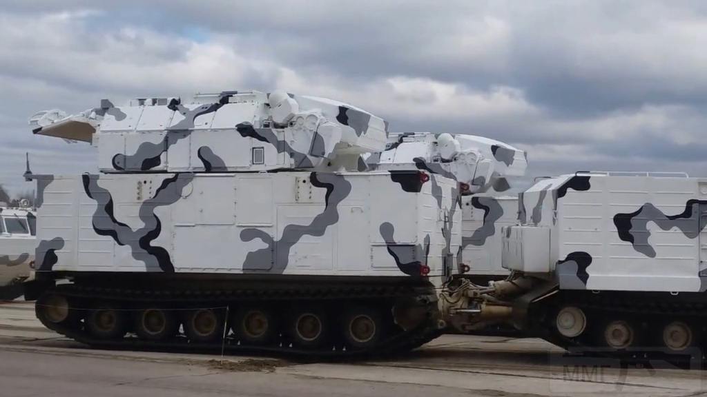 8556 - Боевая машина ДТ-30ПМ-Т1 (9А331МДТ) зенитного ракетного комплекса 9К331МДТ "Тор-М2ДТ" на базе двухзвенного гусеничного транспортера ДТ-30ПМ в ходе репетиции Парада Победы в Алабино, апрель 2017 года (с) vk.com/milinfolive