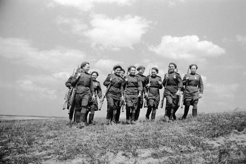 88428 - Женщины на войне.